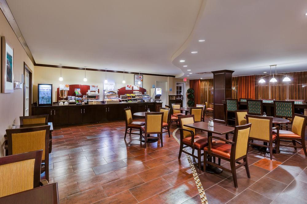 Holiday Inn Express And Suites Alpine By Ihg Buitenkant foto