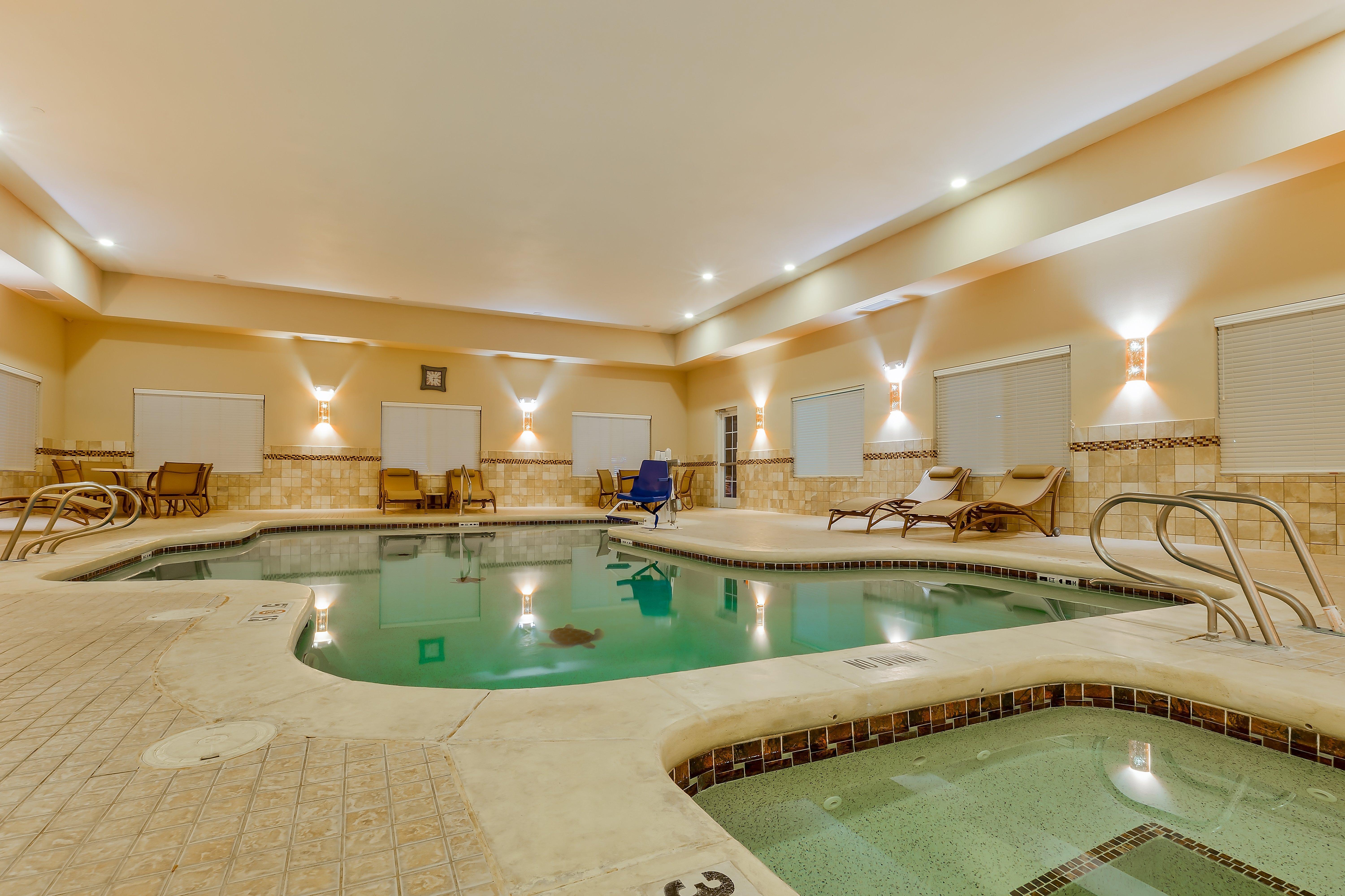 Holiday Inn Express And Suites Alpine By Ihg Buitenkant foto