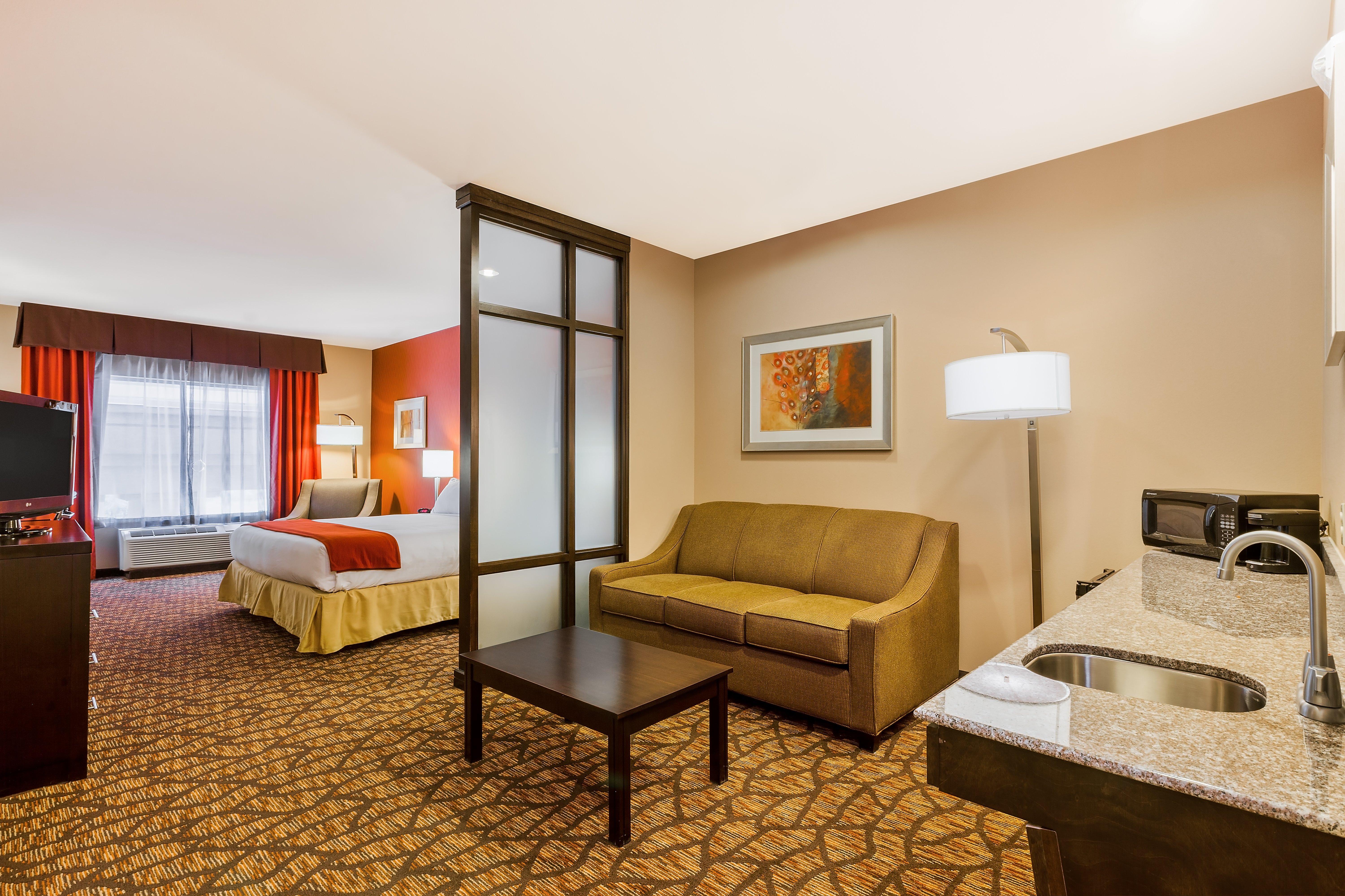 Holiday Inn Express And Suites Alpine By Ihg Buitenkant foto