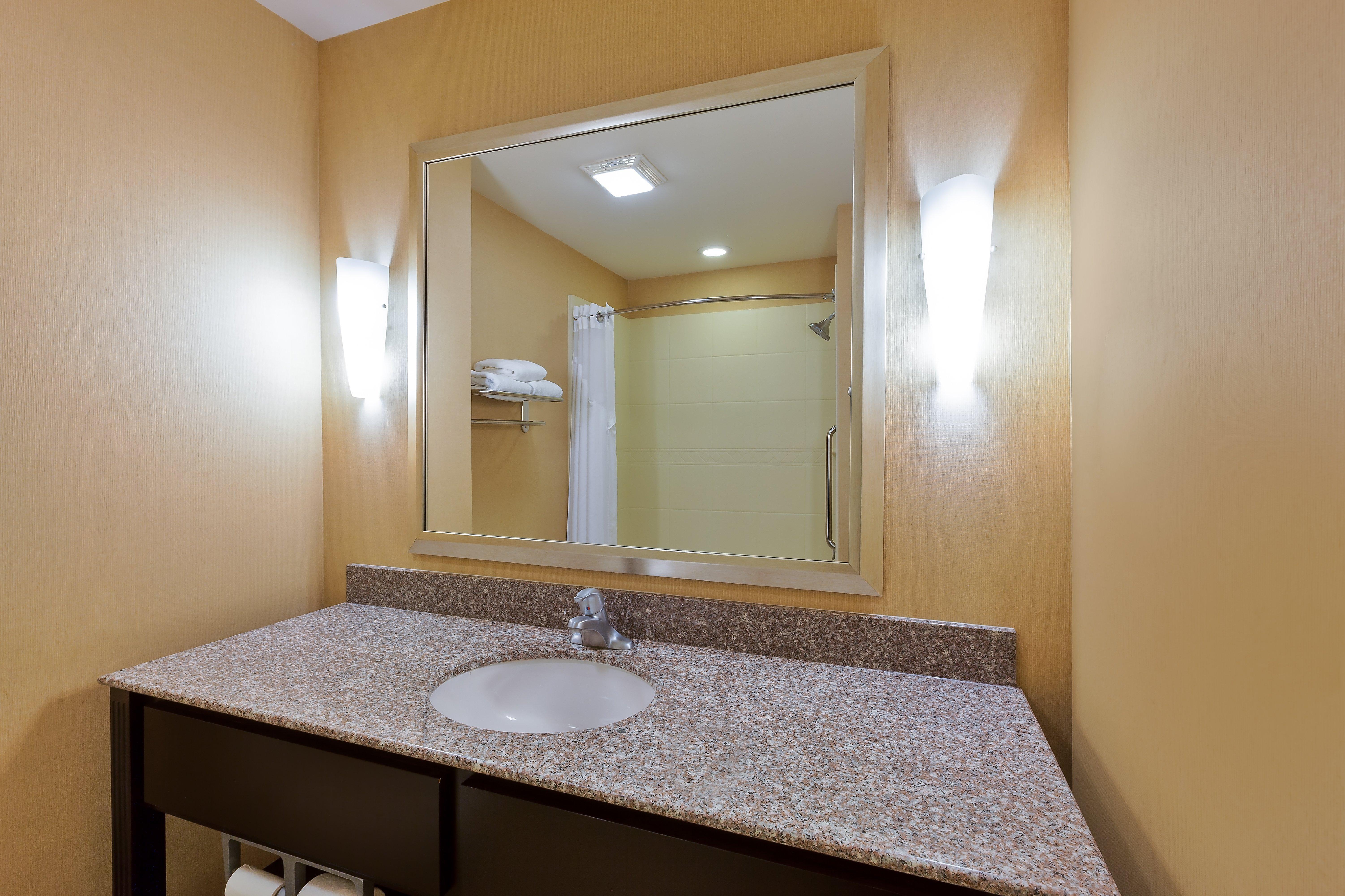 Holiday Inn Express And Suites Alpine By Ihg Buitenkant foto